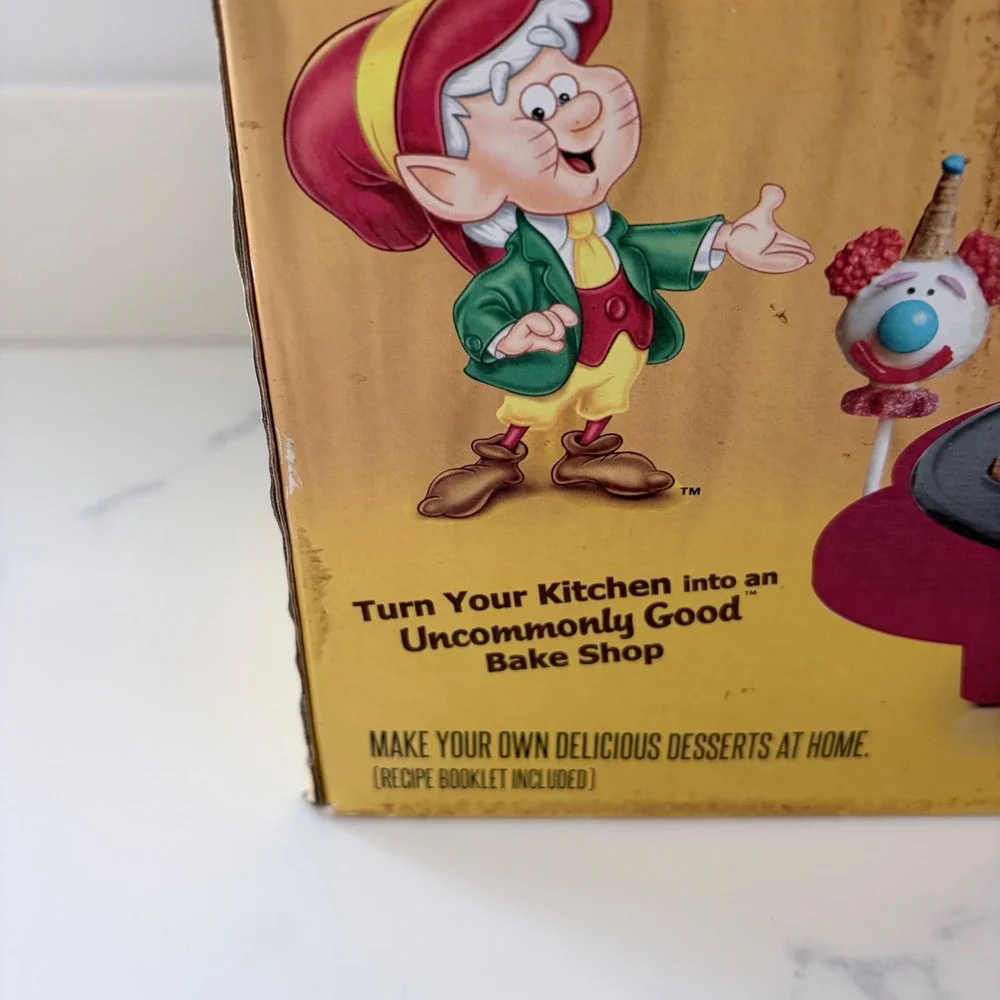 Keebler Uncommonly Good Cake Pop Maker Red Smart Planet CPM-1K Non-Stick Baking